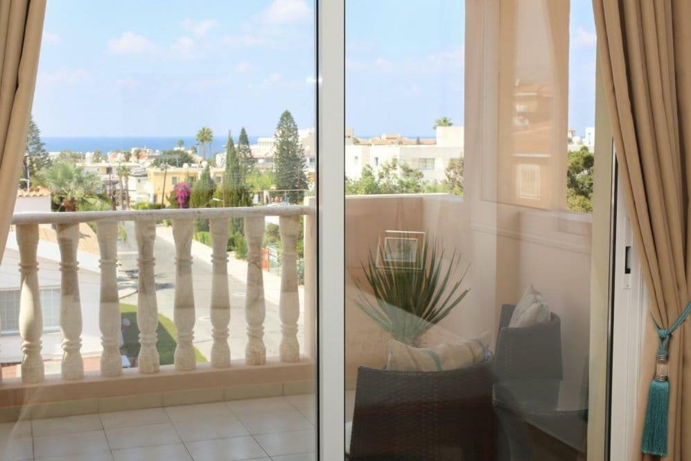 Appartement Diana 54 à Paphos Extérieur photo